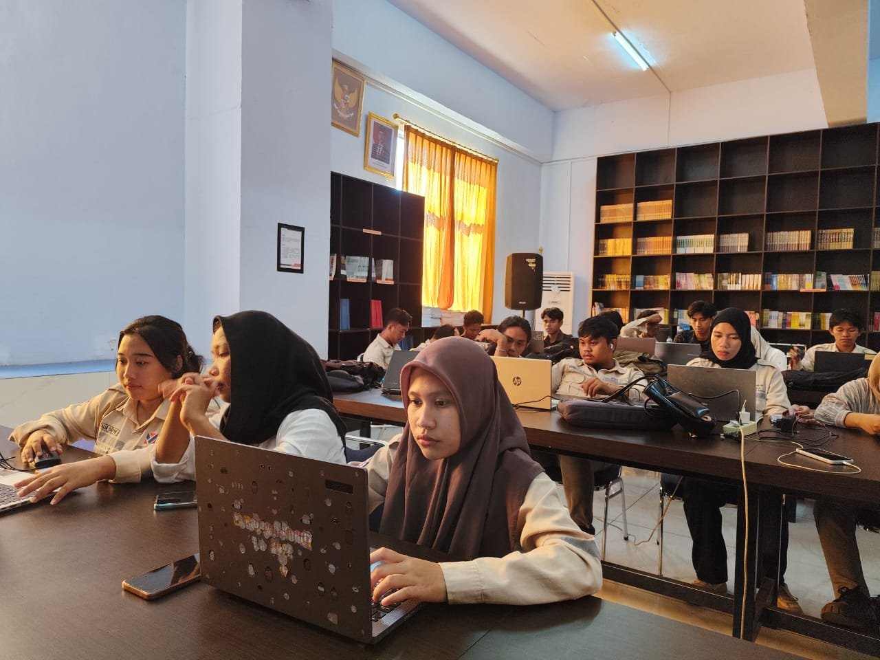 Praktik Komputasi dan GTC